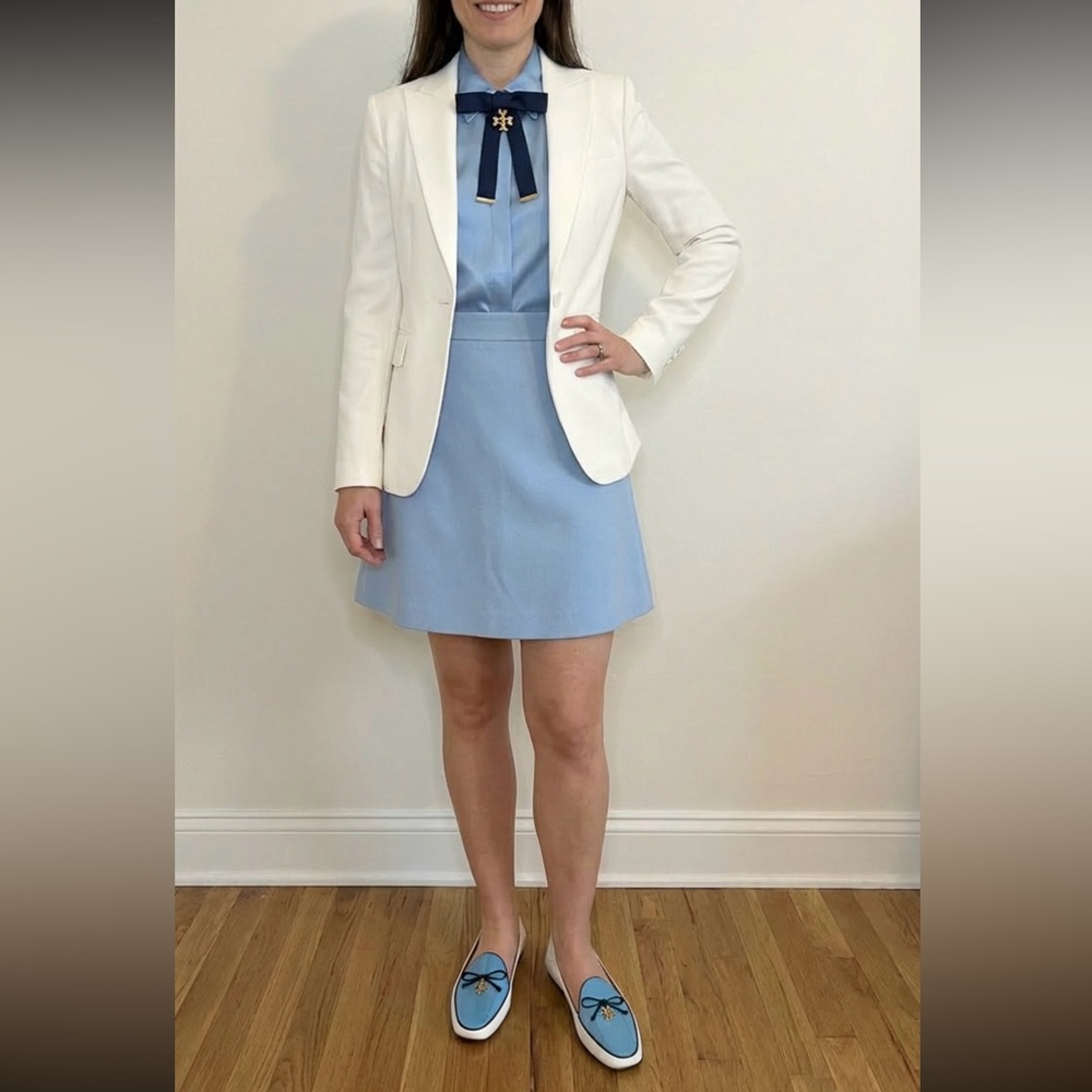 Tory Burch Elegant Blue and White leather Loafers - Picture 4 of 13